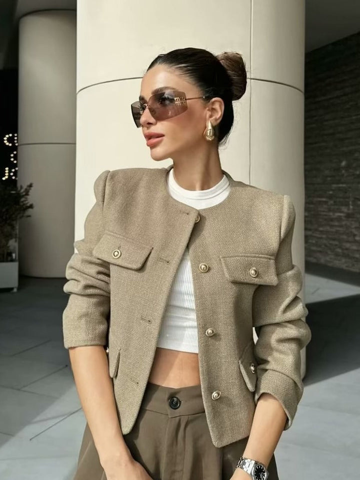 Stilla | Korte uldjakke blazer med knap og lomme detalje