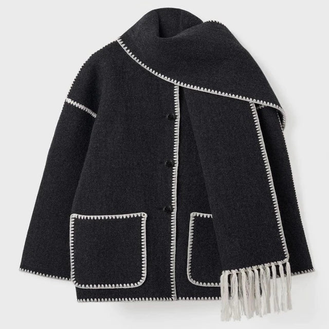 Stilla | Jakke - Elegant Oversized Design med Tørklæde-Fringe-Detalje
