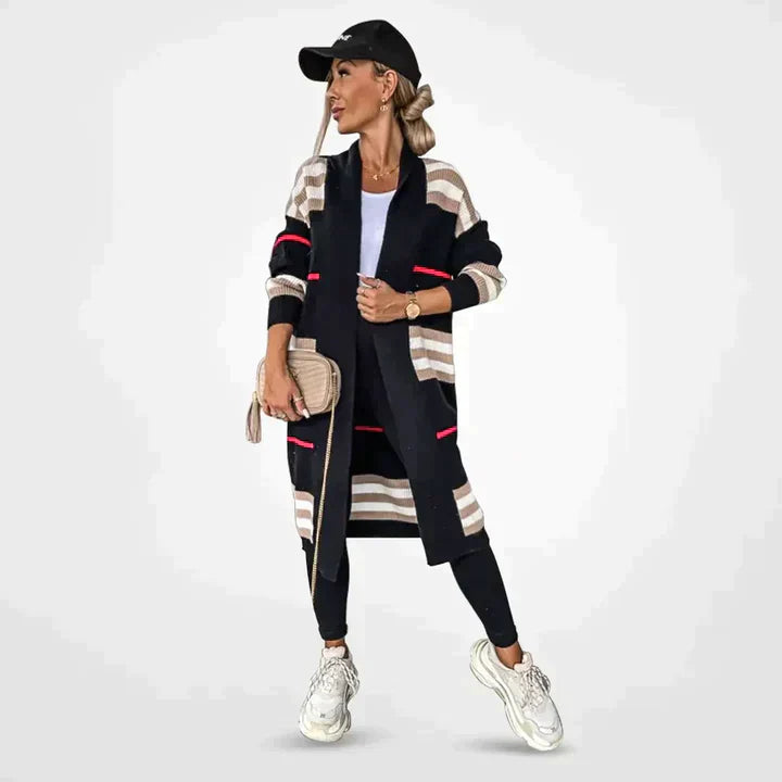 Stilla | elegant lang strik cardigan med striber