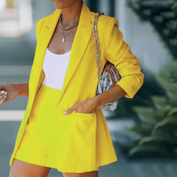 Stilla | Elegant Blazer og Shorts Sæt