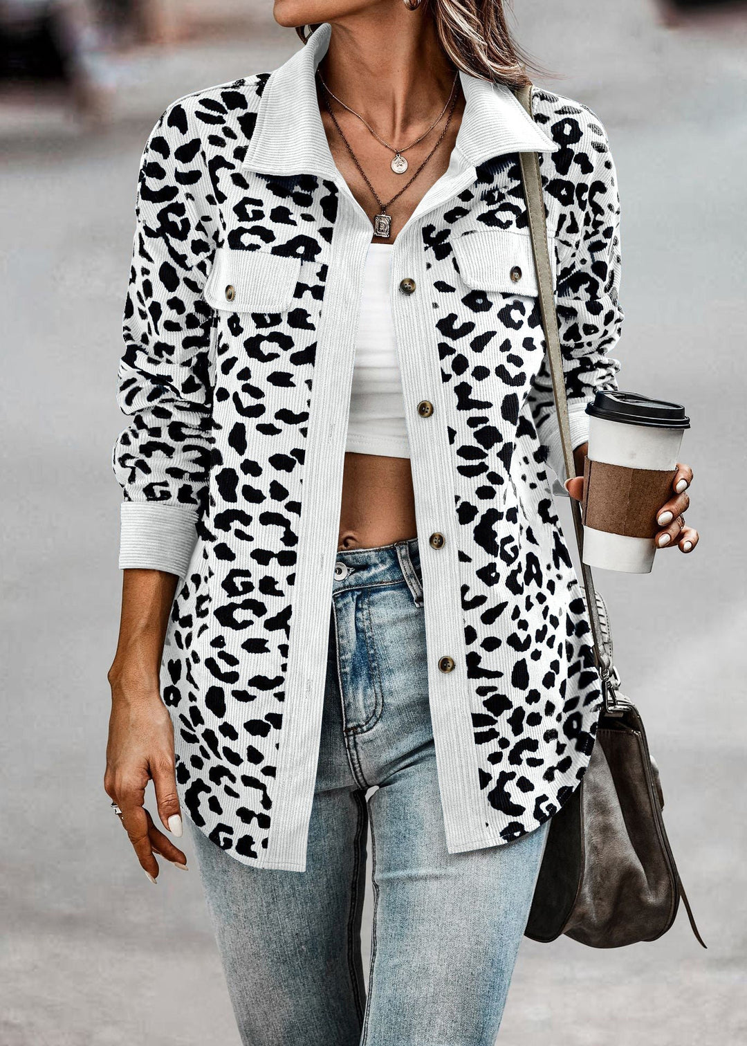 Stilla | Stilfuld Leopardjakke Med Moderne Snit