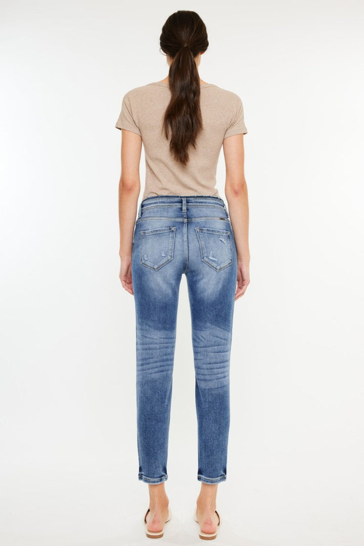 Stilla | High Rise Distressed Mom Jeans