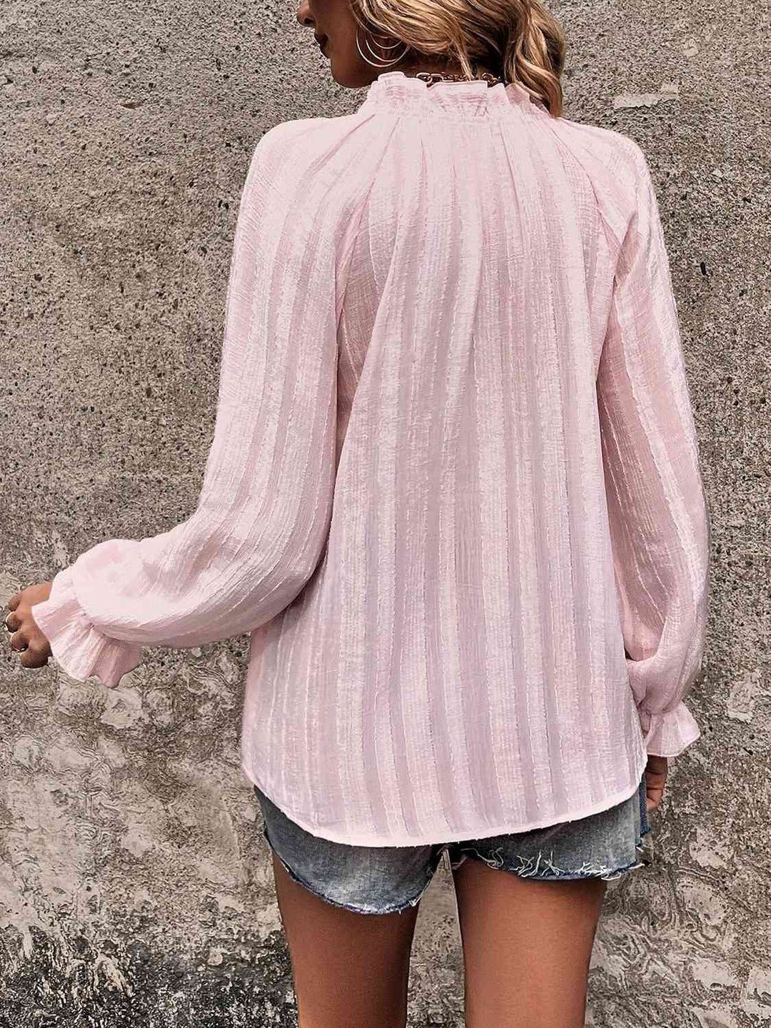 Stilla | Hals Flounce Ærme Skjorte