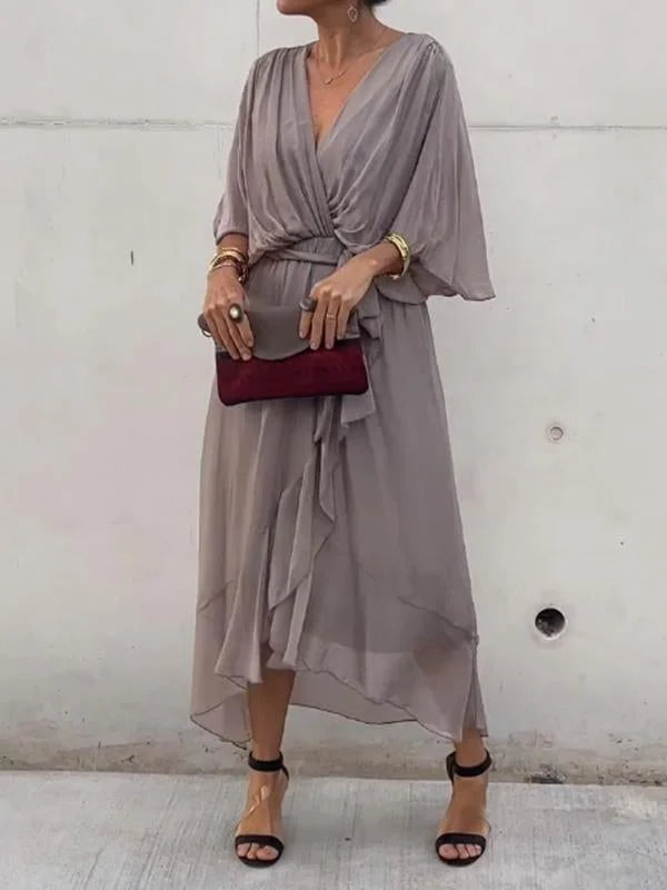 Stilla | Elegant chiffon-dress med V-hals