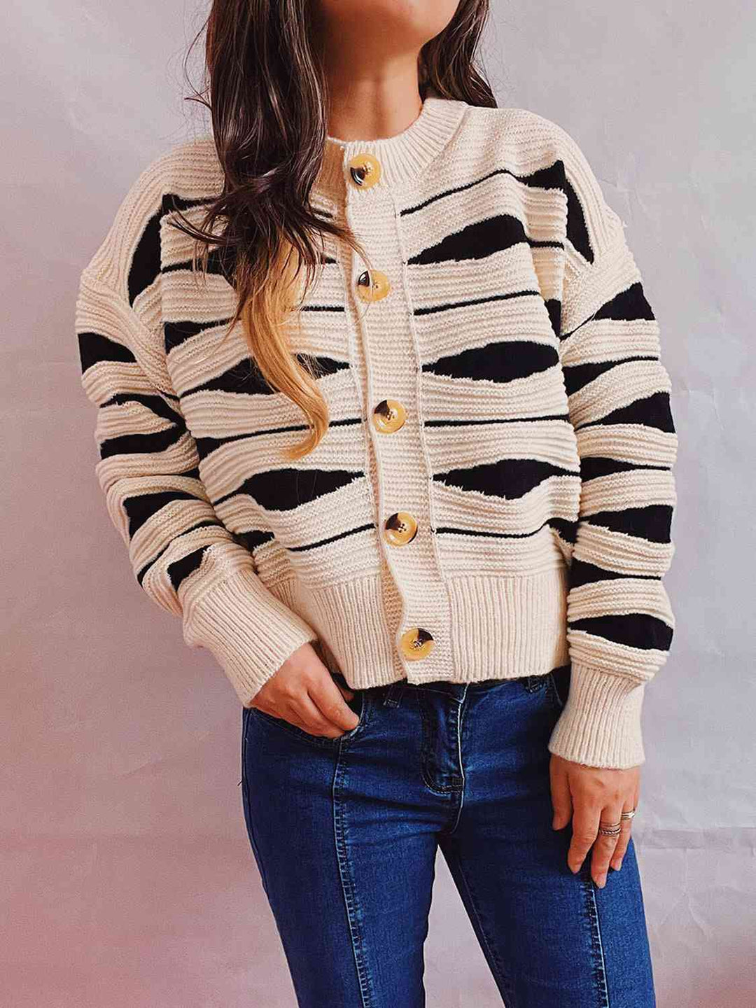Stilla | Block Knap Front Cardigan