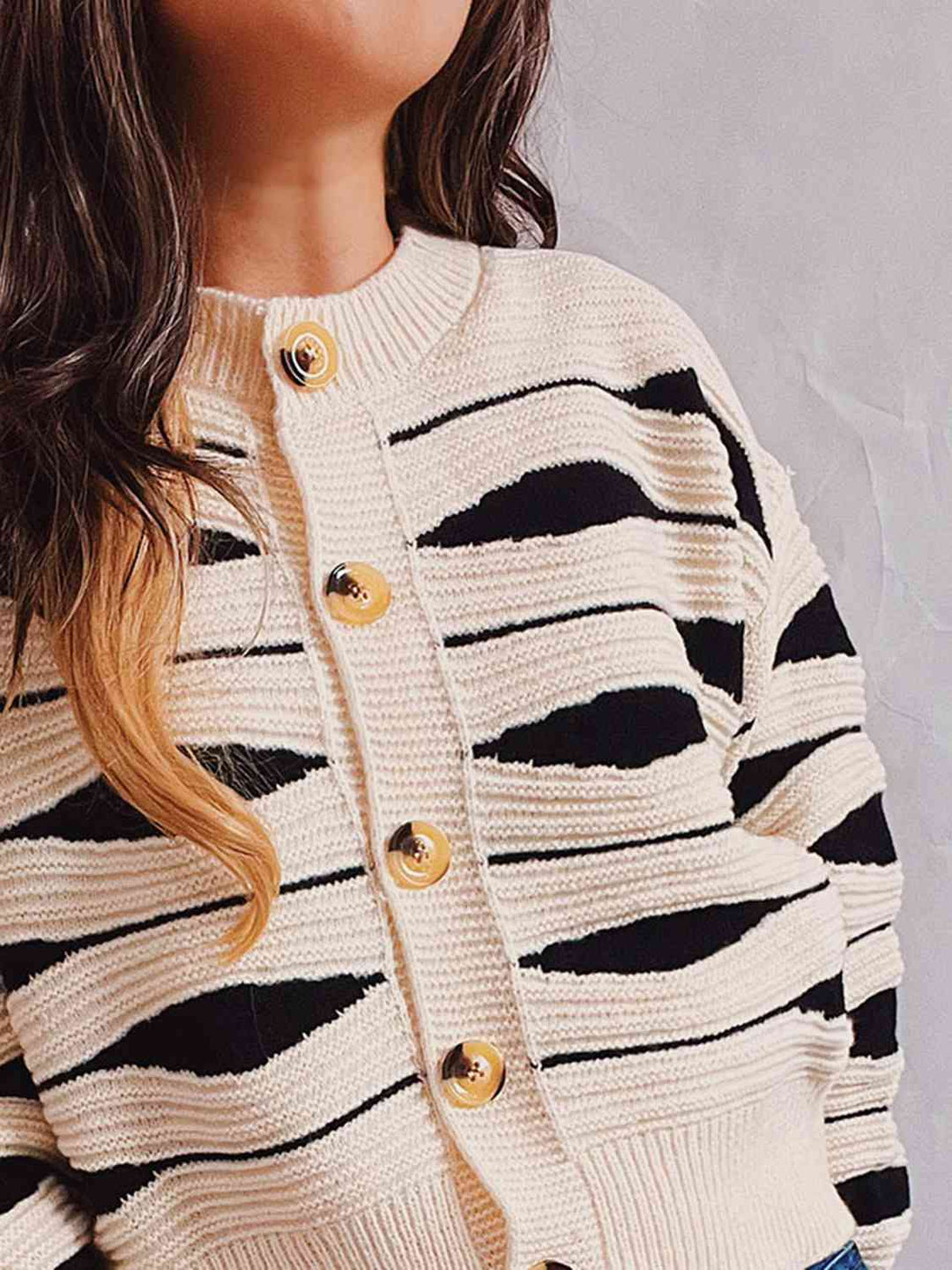 Stilla | Block Knap Front Cardigan