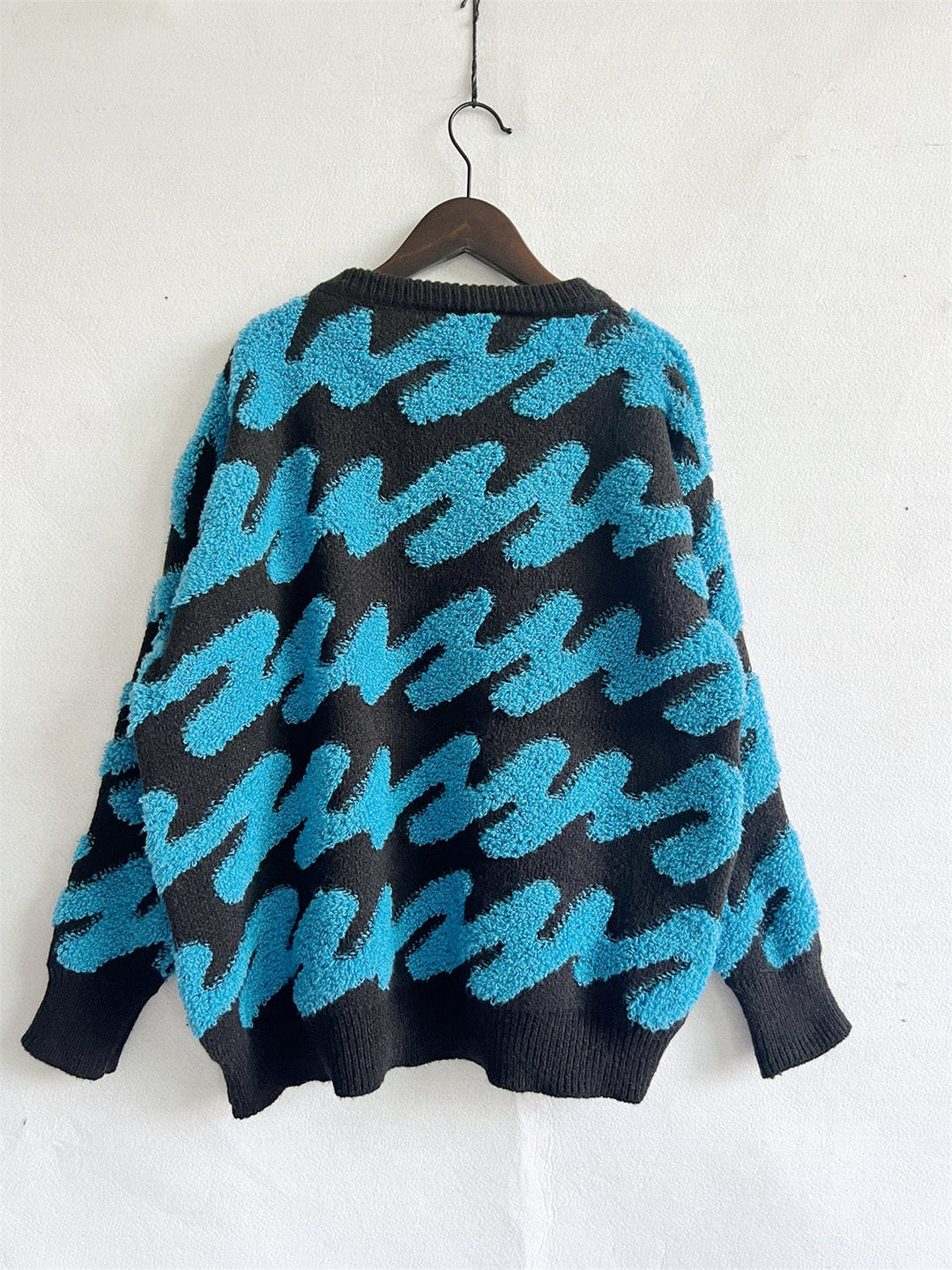 Stilla | Stribet Droppet Skulder Sweater