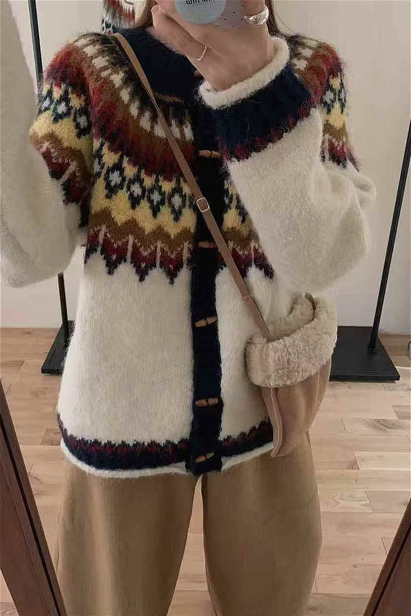 Stilla | Rundhals Fair Isle Jul Hornknap Strikjakke