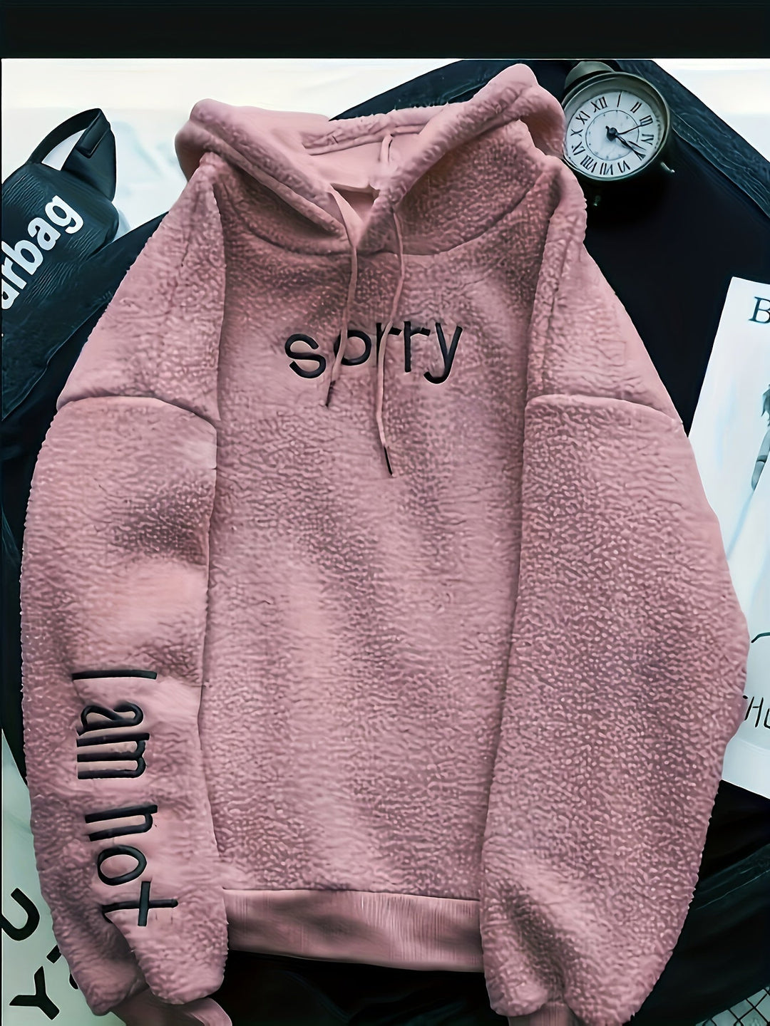 Stilla | Fleece-hoodie til kvinder med print på bagsiden, perfekt til afslappede dage