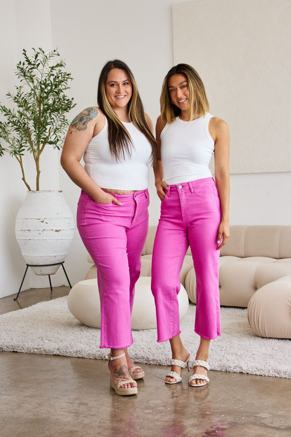 Stilla | Crop Chloe Plus Size Tummy Control High Waist Raw Hem Jeans
