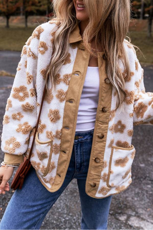 Stilla | Fransk Beige Sød Blomsterprint Knapliste Fleecejakke