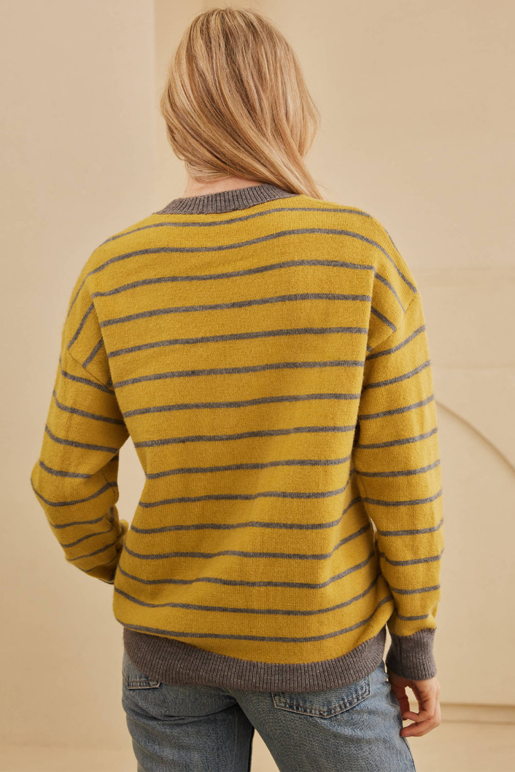 Stilla | Pullover med lange ærmer med blomstermønstrede striber og rundt halsudskæring