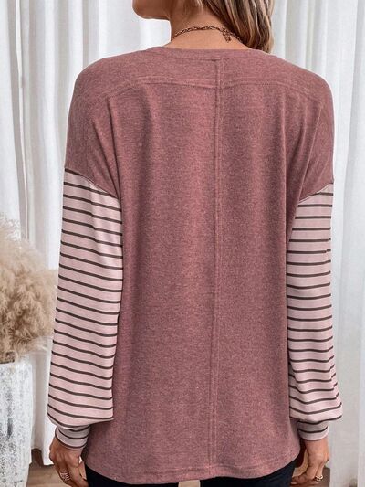 Stilla | Nakke Stribet Langærmet Slids T-shirt
