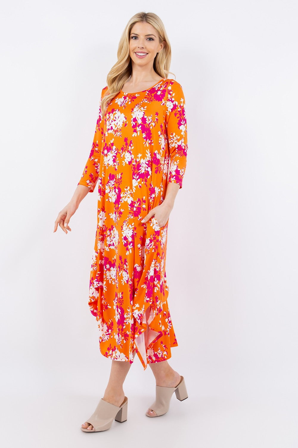 Stilla | Full Size Pick-up Hem Asymmetrisk Blomster Midi Kjole