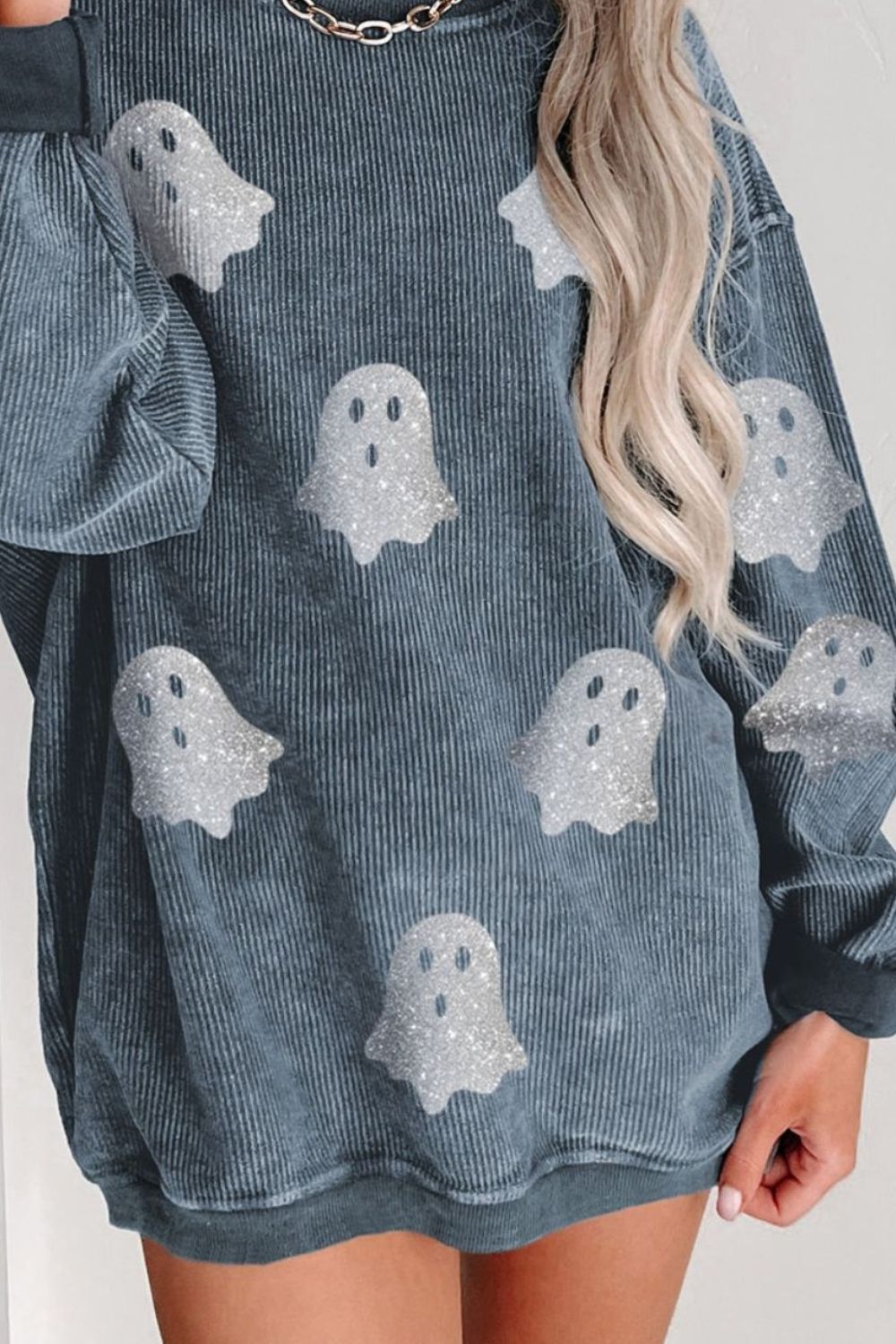Stilla | Sweatshirt Med Rund Halsudskæring Ghost Med Glitterstof og Lange Ærmer