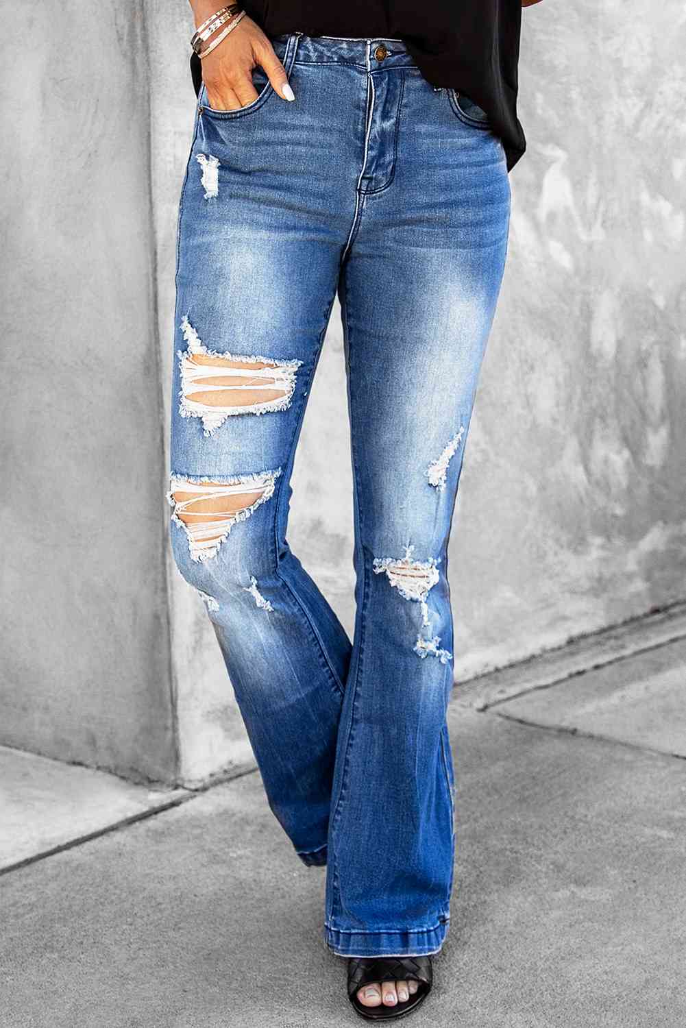 Stilla | Distressed Flare Leg Jeans Med Lommer
