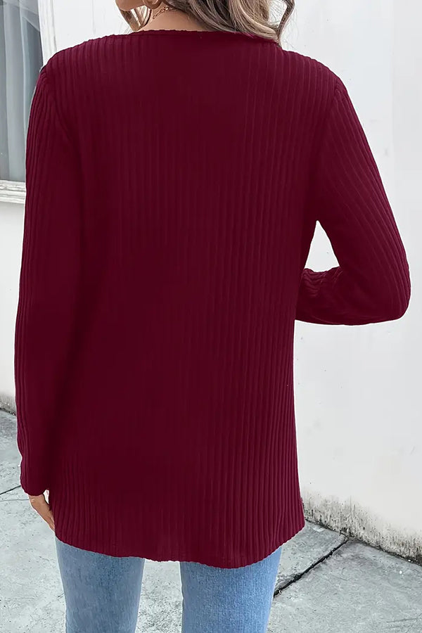 Stilla | Boho Strik Cardigan med Blomsterdetalje og Lange Ærmer
