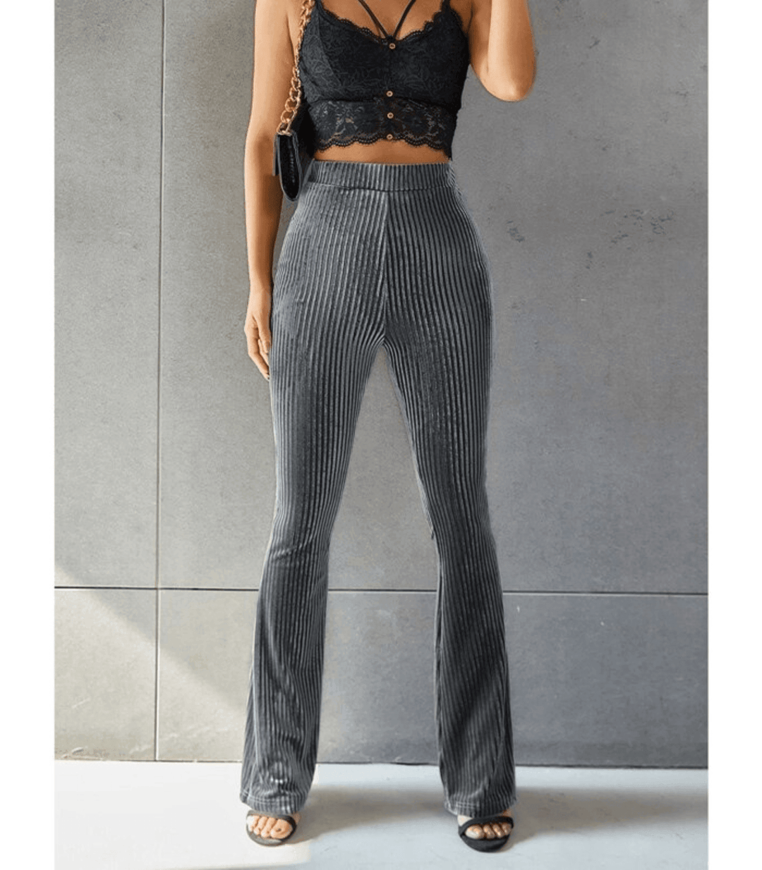 Stilla | Guld Velvet Pit Stribet Flare Bukser