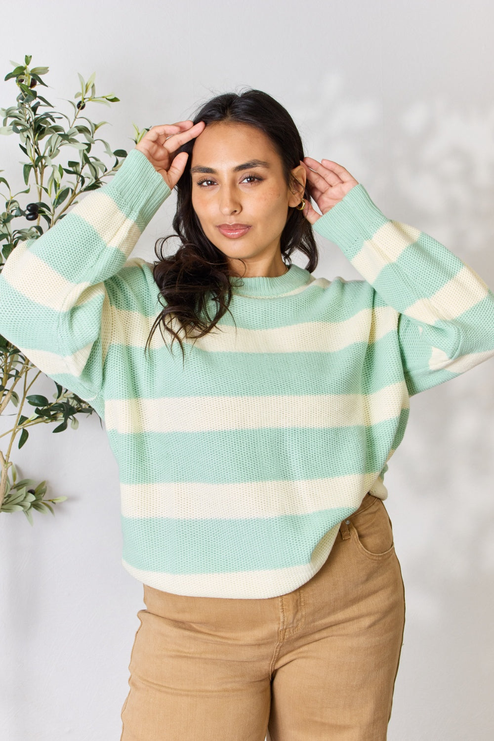Stilla | In Love Ful størrelses kontrast stribet rund hals sweater