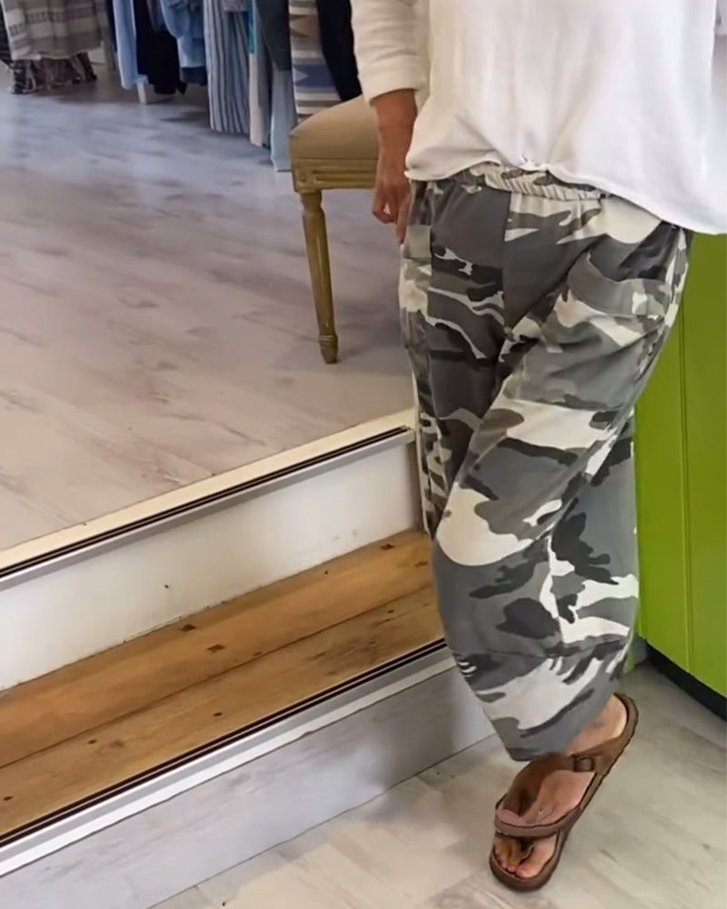 Stilla | Bukser med camouflageprint og lomme
