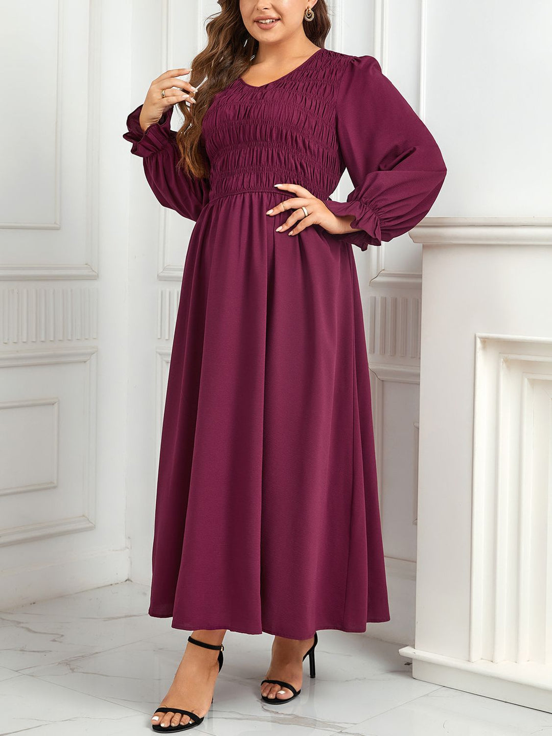 Stilla | Størrelse Flounce Ærme Smocked Maxi Kjole