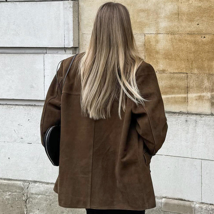 Stilla | Elegant Vest Med Suedes detaljer