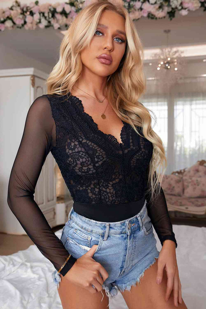 Stilla | Blonde Langærmet Scalloped V-hals Bodysuit