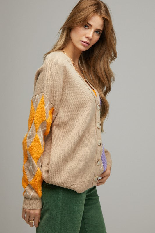 Stilla | V Hals Knap Front Cardigan