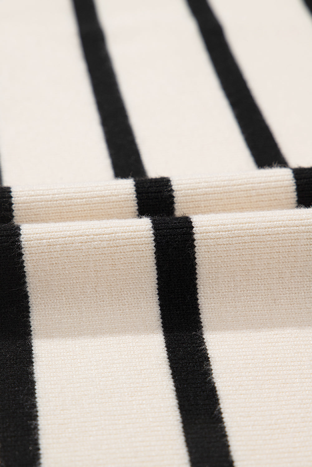 Stilla | Knap Op Rund Hals Cardigan