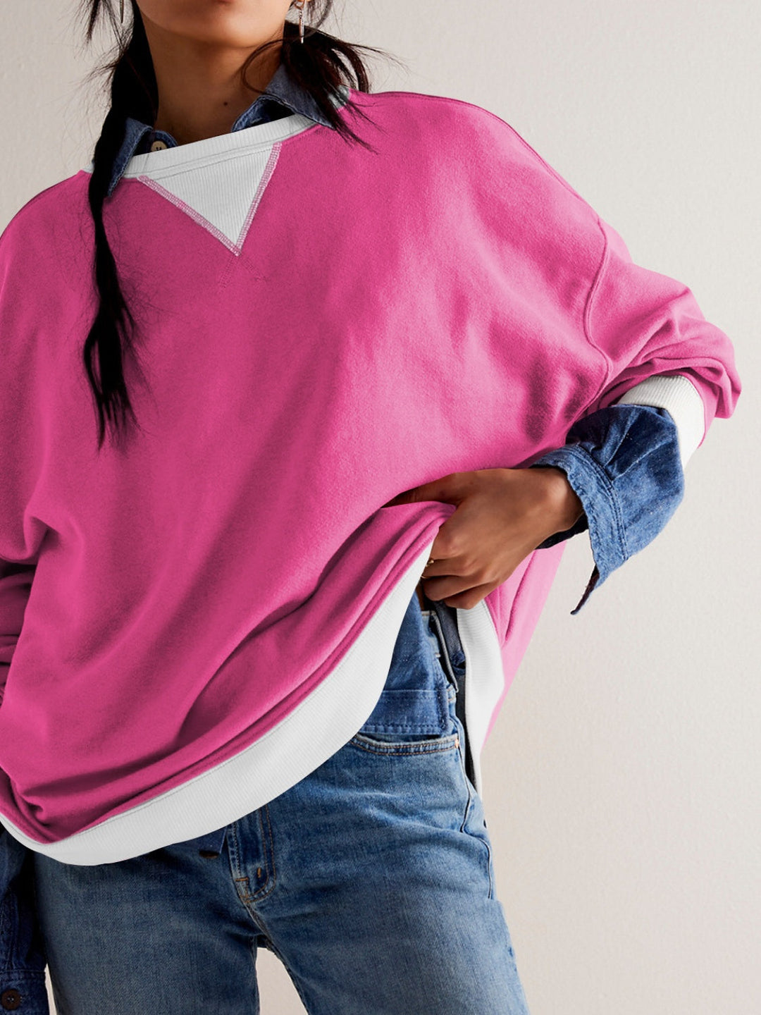 Stilla | Sweatshirt Med Kontrastfarvede Lange Ærmer og Nedfaldende Skuldre