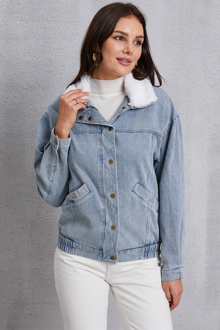 Stilla | Nedrullet Hals Denimjakke