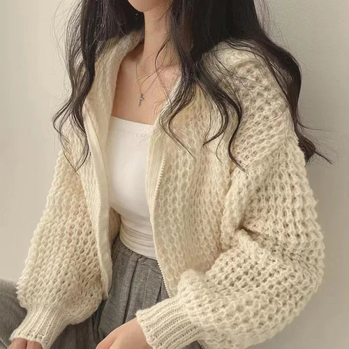 Stilla | Cropped Hættetrøje Cardigan med Udsmykning Detaljer