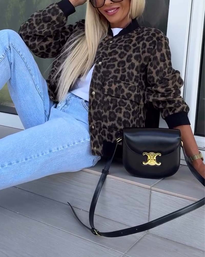 Stilla | Jakke med leopardmønster og trykknaplomme