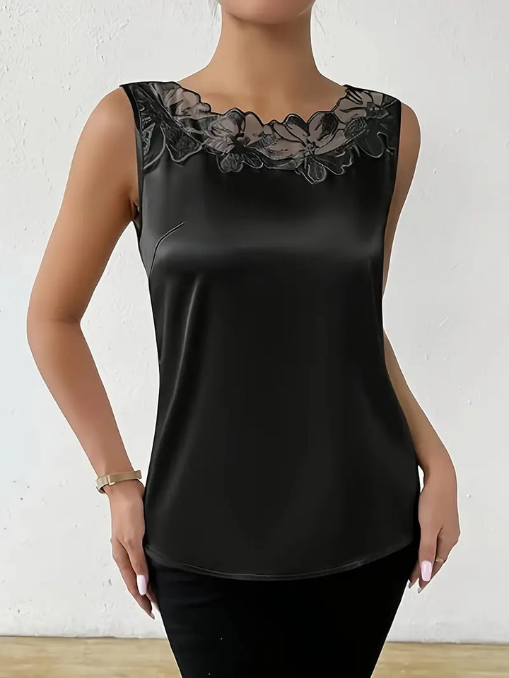 Skovae | Satinbluse med blomsterdetalje til damer