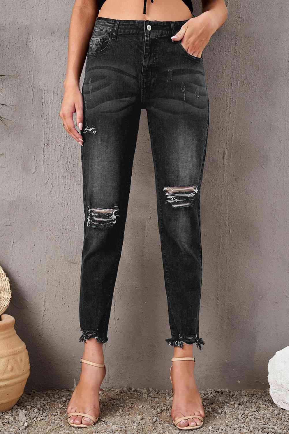 Stilla | Distressed Cropped Jeans
