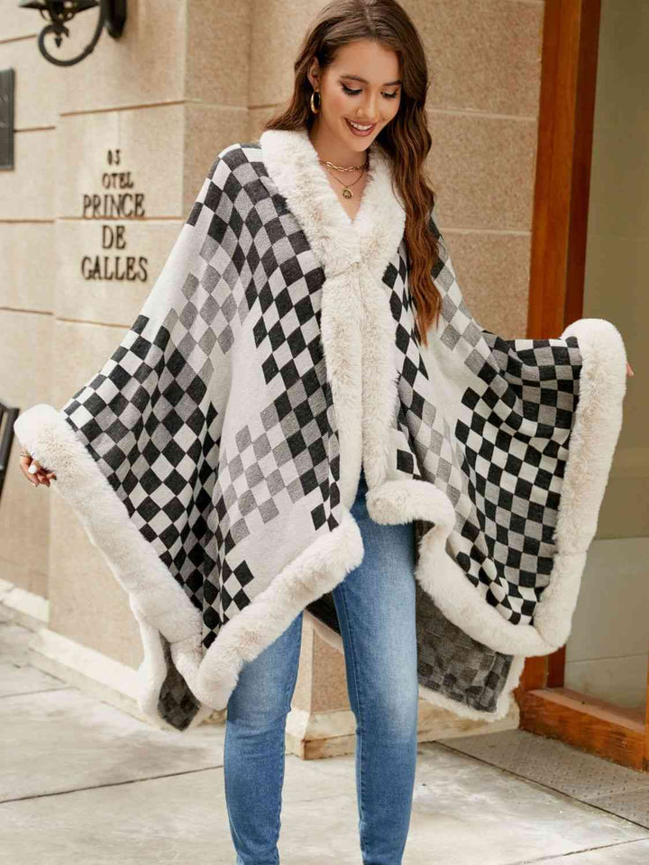 Stilla | Faux Fur Trim Poncho