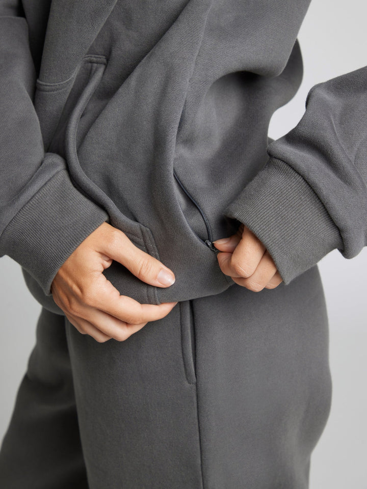 Stilla | Cozy Travel Hoodie med Flytilstand Grafisk
