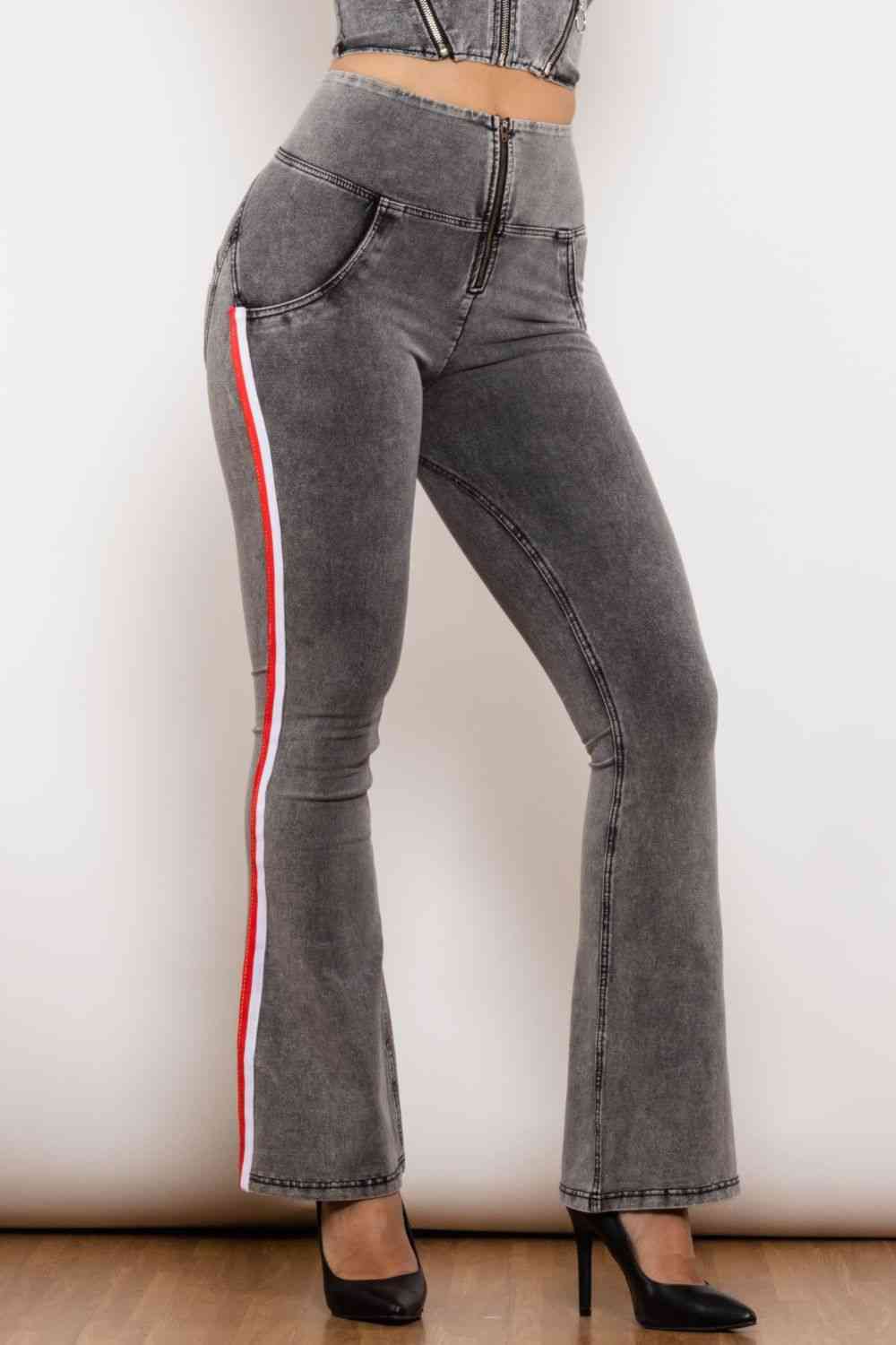 Stilla | Stribet Høj Talje Lynlås Lukning Jeans