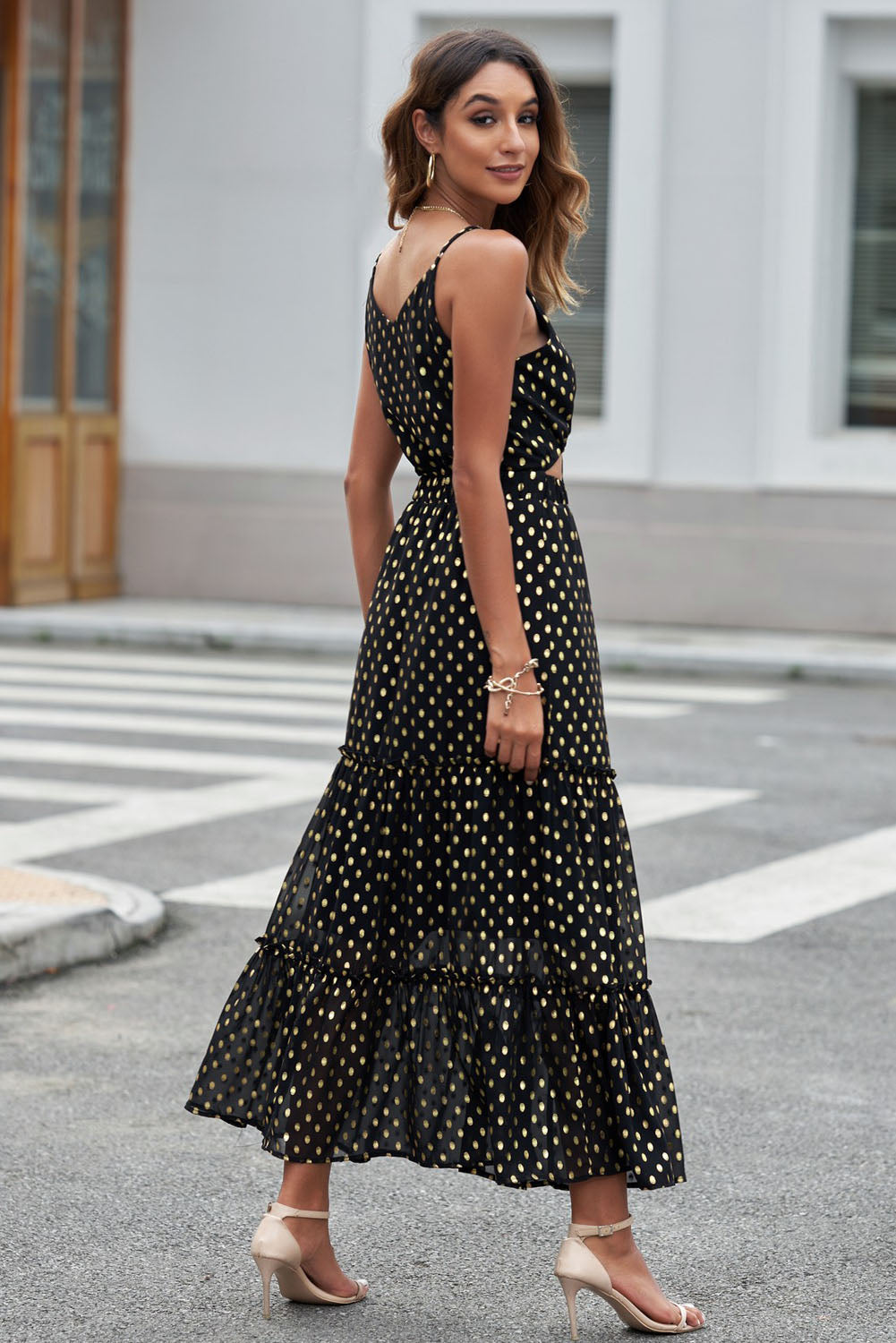 Stilla | Dot Cutout Spaghetti Strap Lagdelt Maxi Kjole
