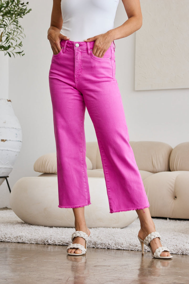Stilla | Crop Chloe Plus Size Tummy Control High Waist Raw Hem Jeans