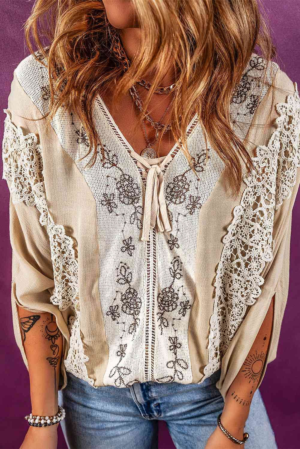 Stilla | Hals Blonde Detalje Slids Bluse