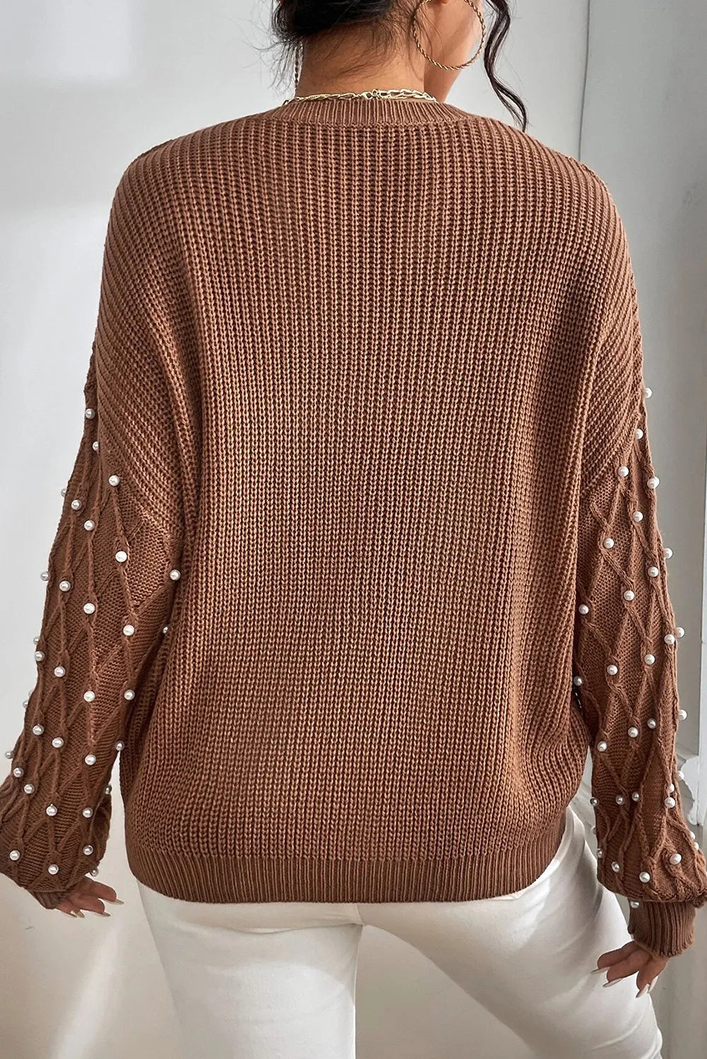 Stilla | Rundhals Sweater med Lange Ærmer og Perledetalje