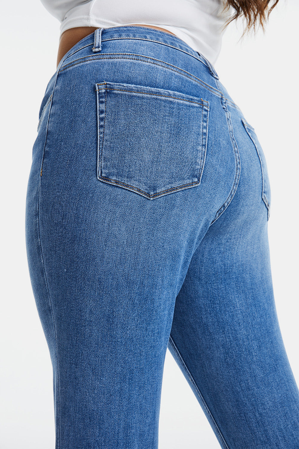 Stilla | Full Size Høj Talje Raw Hem Straight Jeans