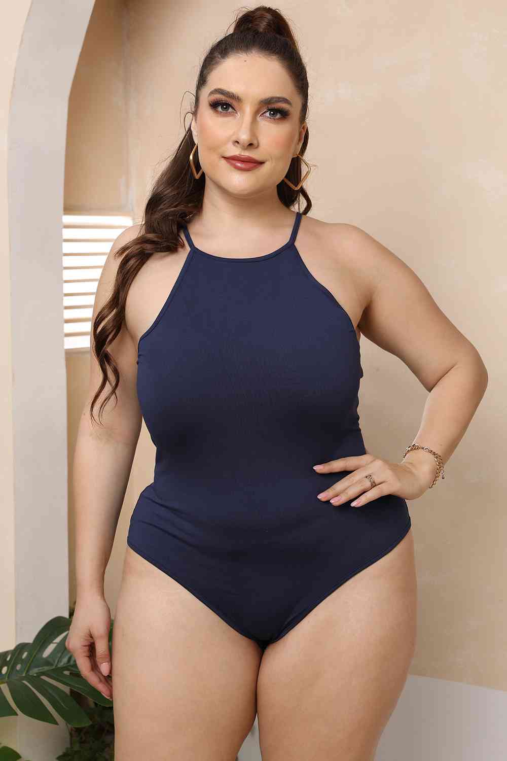 Stilla | Størrelse Halterneck Spaghetti Strop Bodysuit