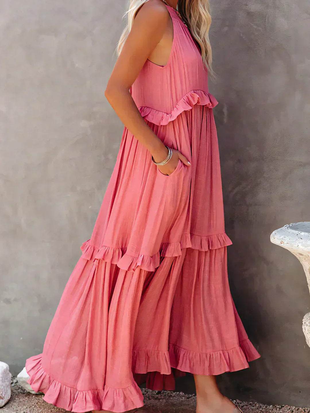 Stilla | Halter Ruffle Max Kjole