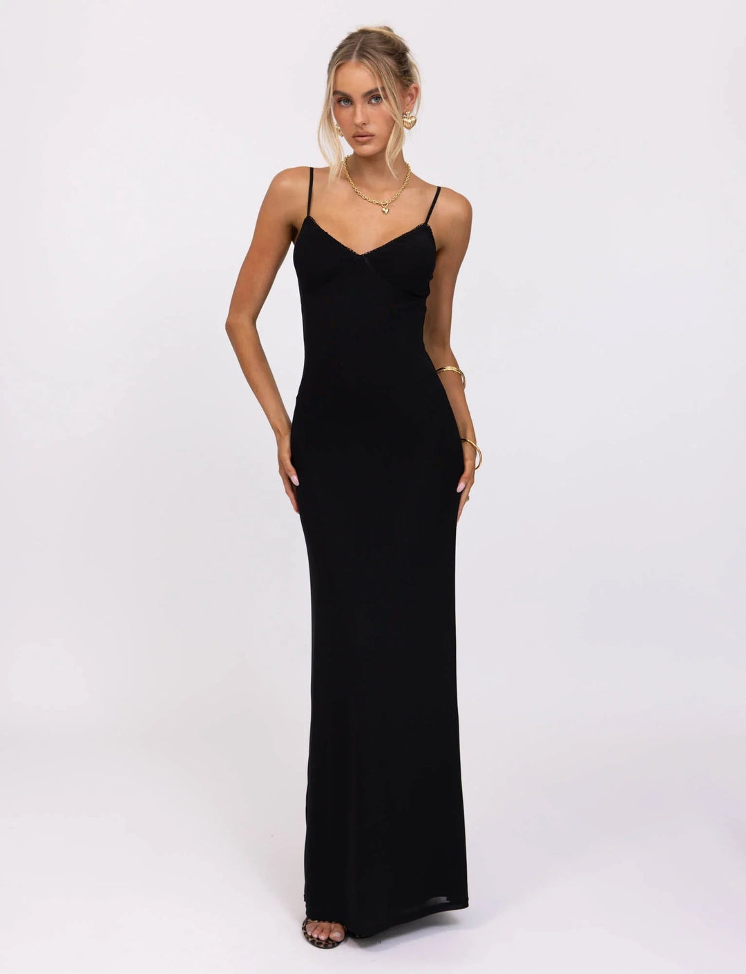 Stilla | Graceful Spaghetti Straps V-hals Maxi Kjole Kvinders