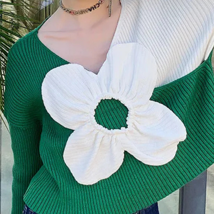 Stilla | Blomstret Sweater med V-Udskæring til Dame