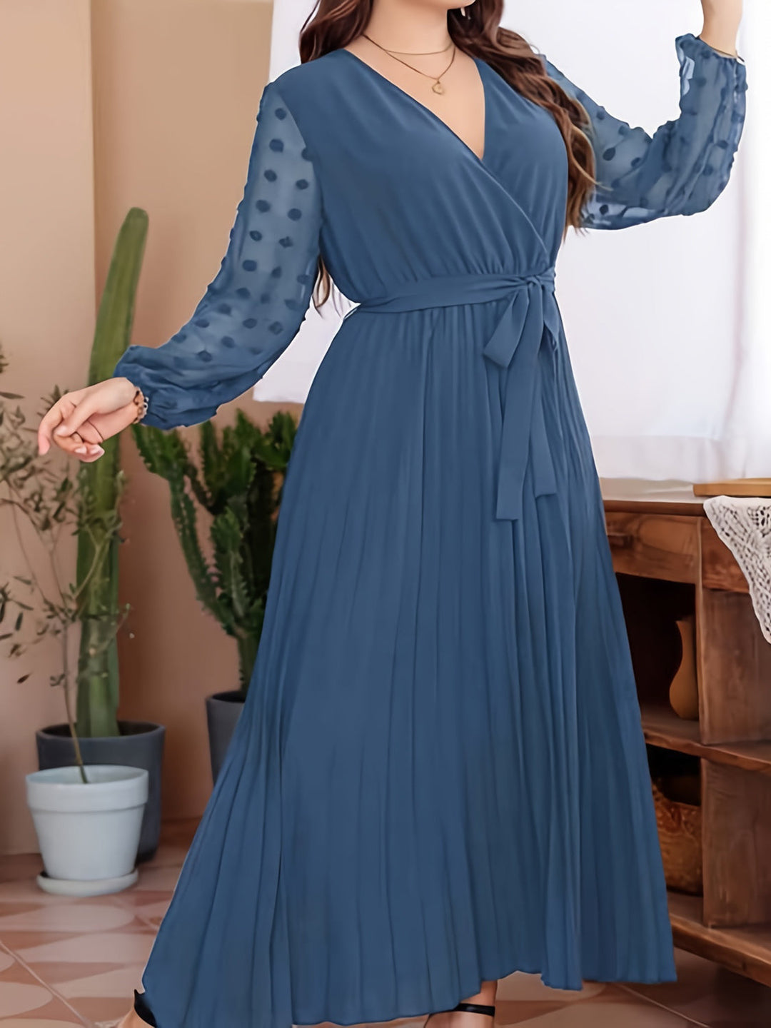Stilla | Størrelse Swiss Dot Tie Waist Maxi Kjole