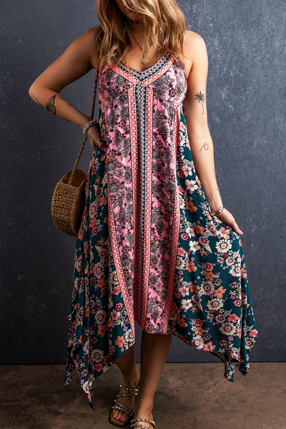 Stilla | V-hals Midi Cami Kjole