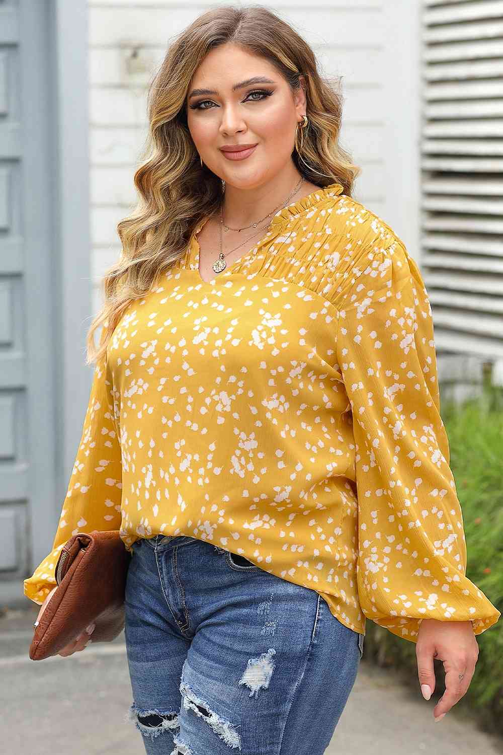 Stilla | Størrelse Notched Neck Smocked Blouse